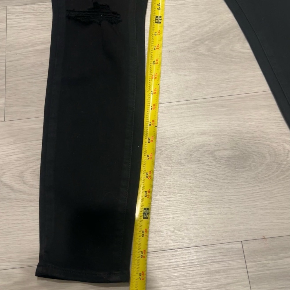 New Paige distressed ankle jeans - Picture 3 of 9